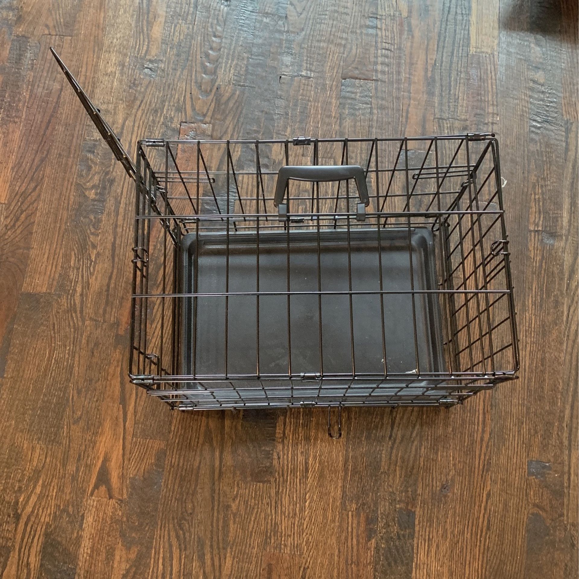 Small Collapsible Wire Dog Kennel - New