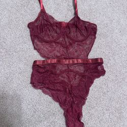New Small Lace Burgundy Bodysuit 