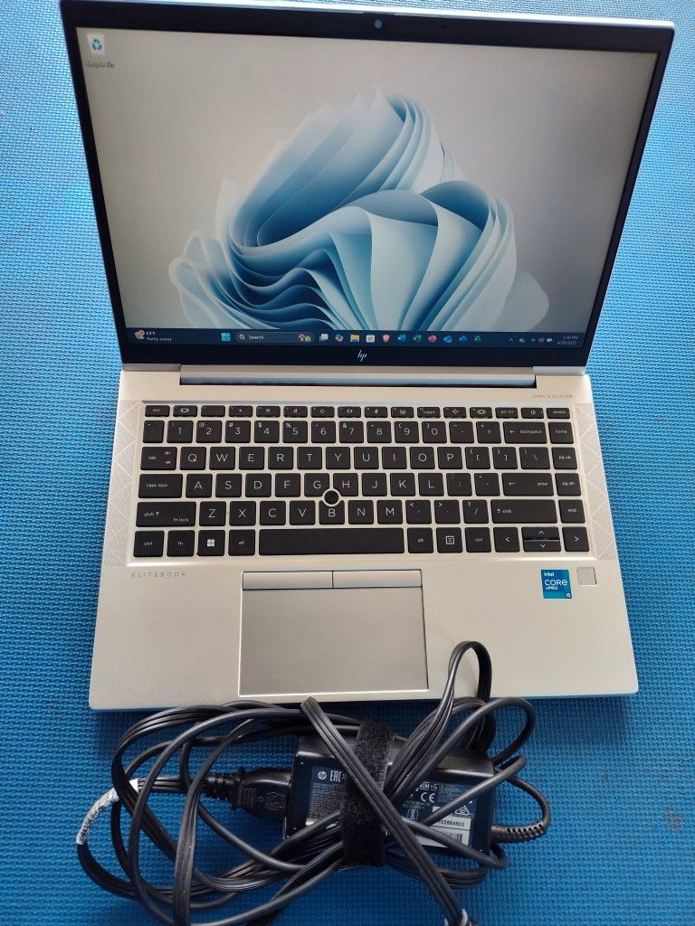 $300 Firm, Yes, It's Available, HP Elitebook 840 G8 business Laptop, i5 11g, 16gb/500gb, Lit Keys, W11 Pro, Office , HP warranty, 20 Battery Cycles