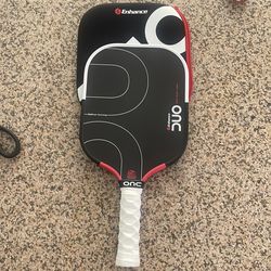 Pickleball paddle