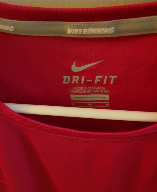 Nike Dri-Fit Athletic Shirt Size Medium 