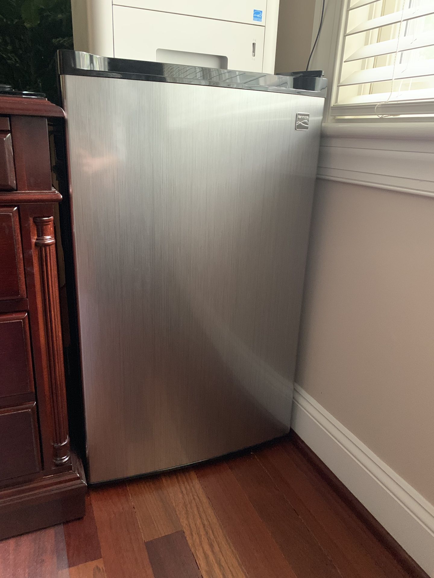 Kenmore 4.5 cu ft compact refrigerator