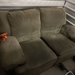 Reclinable Couch Set 1000 OBO