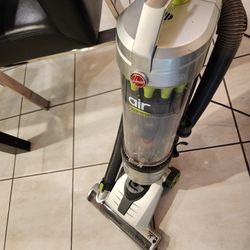 Hoover Air Lite Upright Vacuum...WORKS GREAT!!!