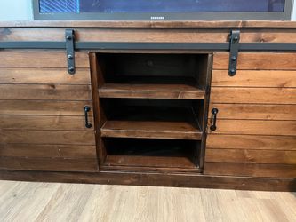 Entertainment center Sliding Barn doors