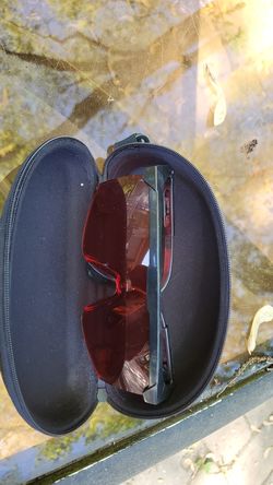 Protective sunglasses