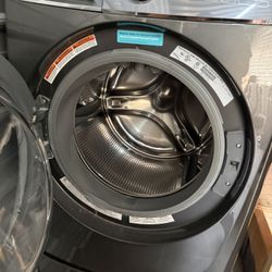 Front Load Washer And  Gas Dryer 