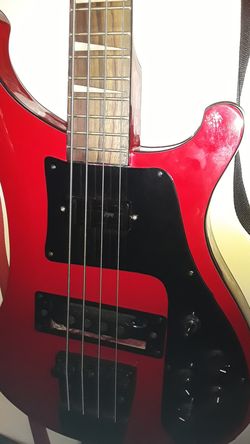 Old school Rick style 4003 bass. 700 Or better