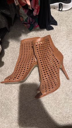 Bebe heels