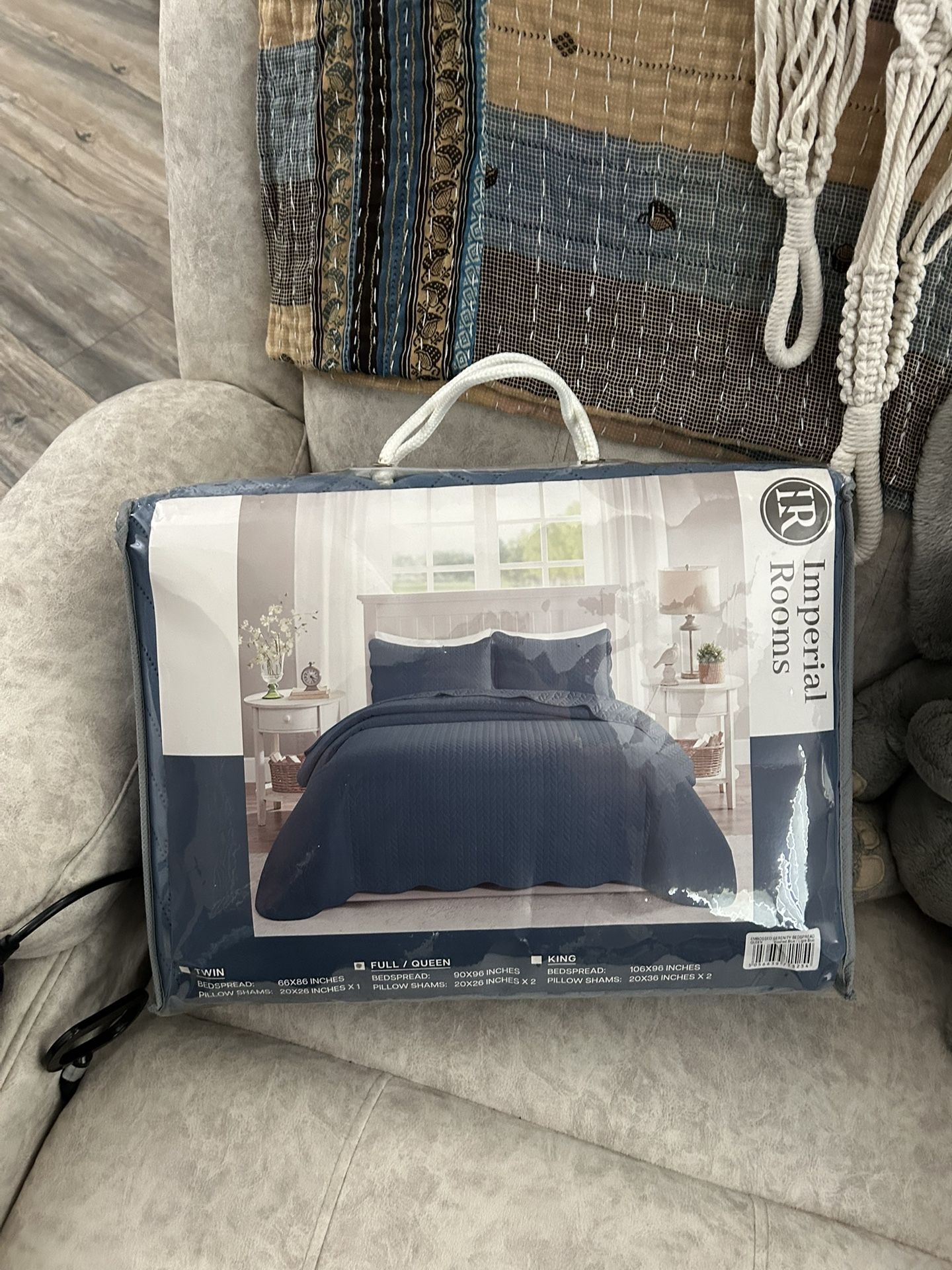Queen Quilt. New