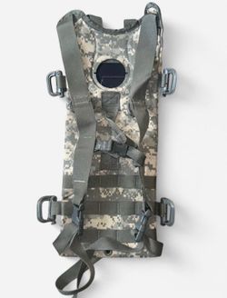 US Army ACU Digital Camo MOLLE II Hydration System Carrier Only (no bladder)