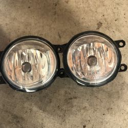 2018 Tacoma Fog Lights