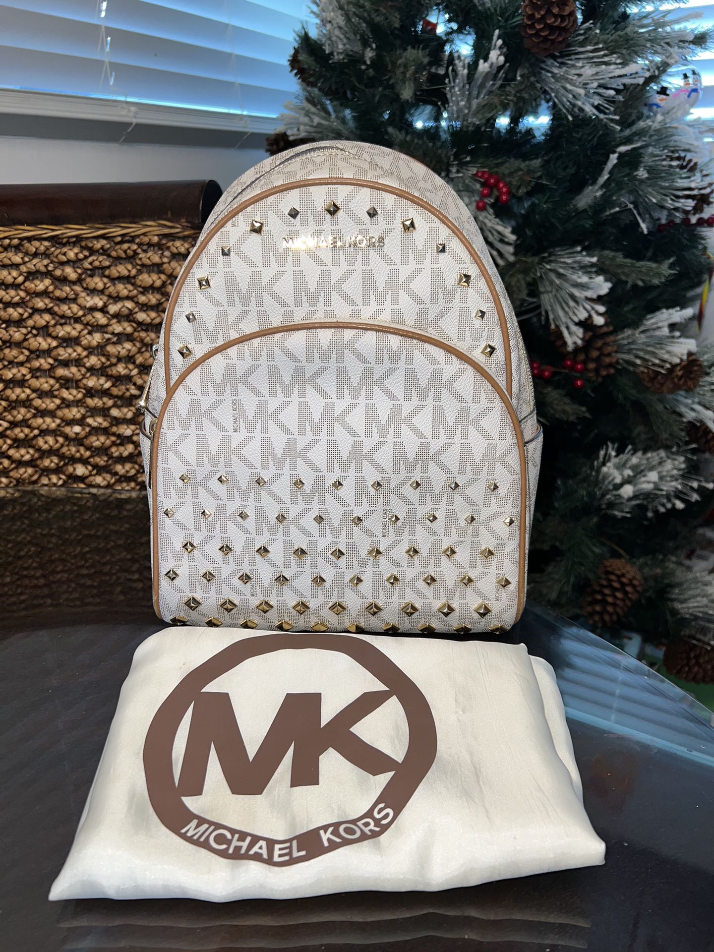 Backpack   Michael Kors  Authentic 