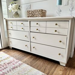 Gorgeous Rustic Cream 6 Drawer Wood Dresser