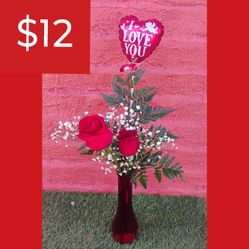 Valentine's Day Arrangement Roses, Vase, Balloon 
