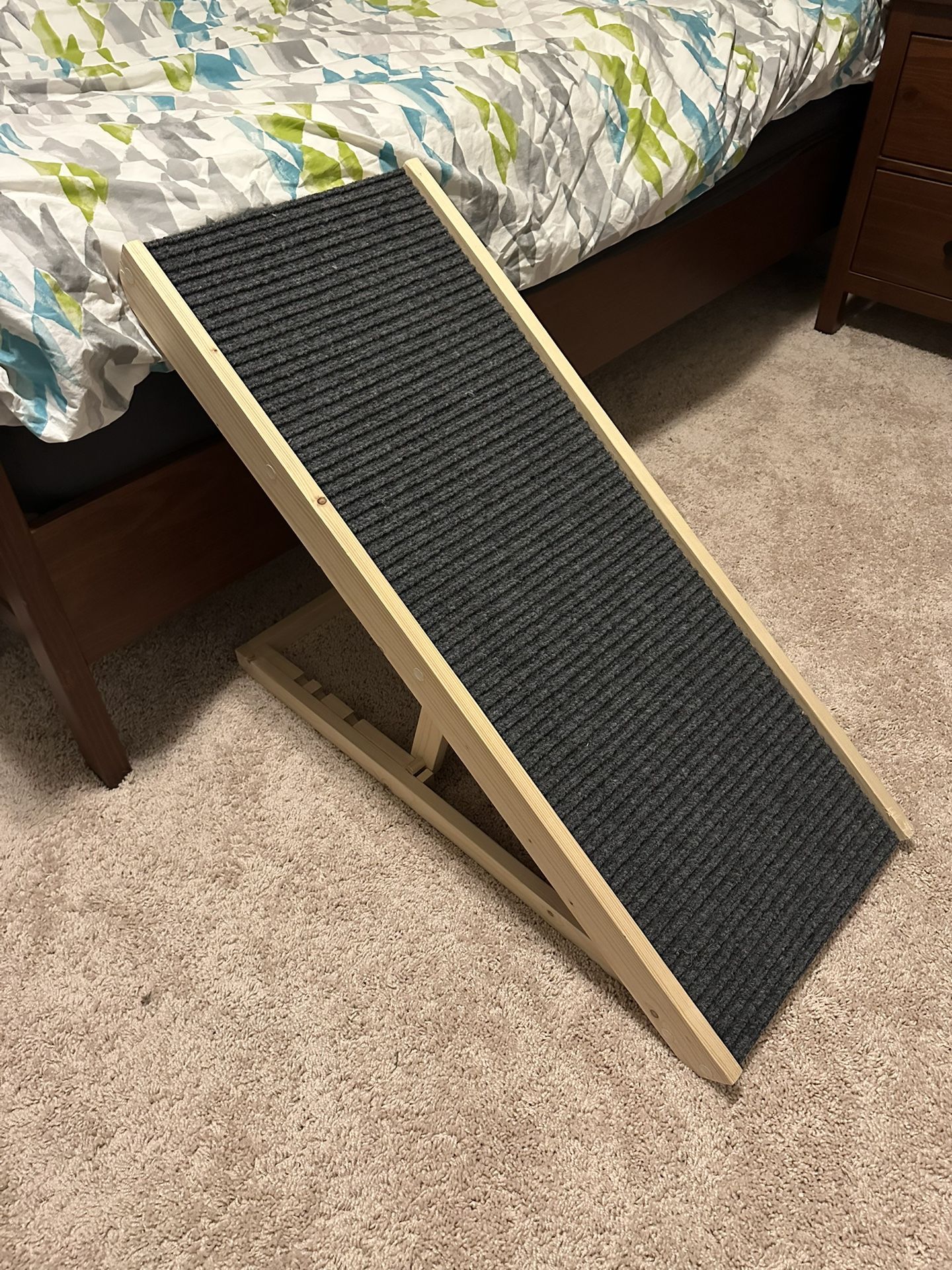 Adjustable Pet Ramp