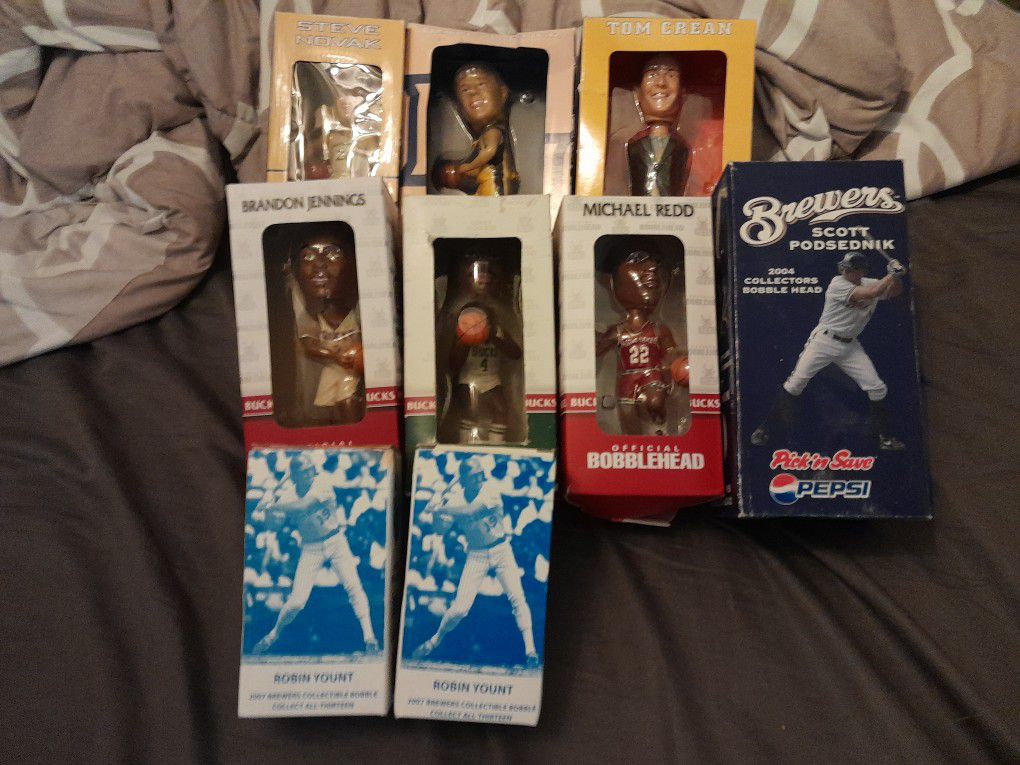 LOT OF (9) WISCONSIN SPORTS BOBBLEHEADS !! BREWERS BUCKS MARQUETTE All In Box 