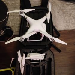 D j I.    Advance  Phantom Three Drone