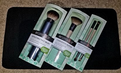 Brand new ecotools makeup brushes