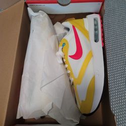 Brand New Nike Air Max Dawn Size 10.5 $85 Pickup In Oakdale 