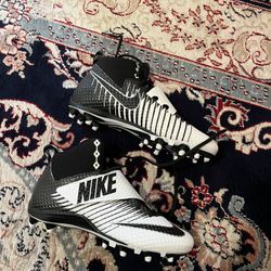 BRAND NEW American Football Nike Cleats Size 11
