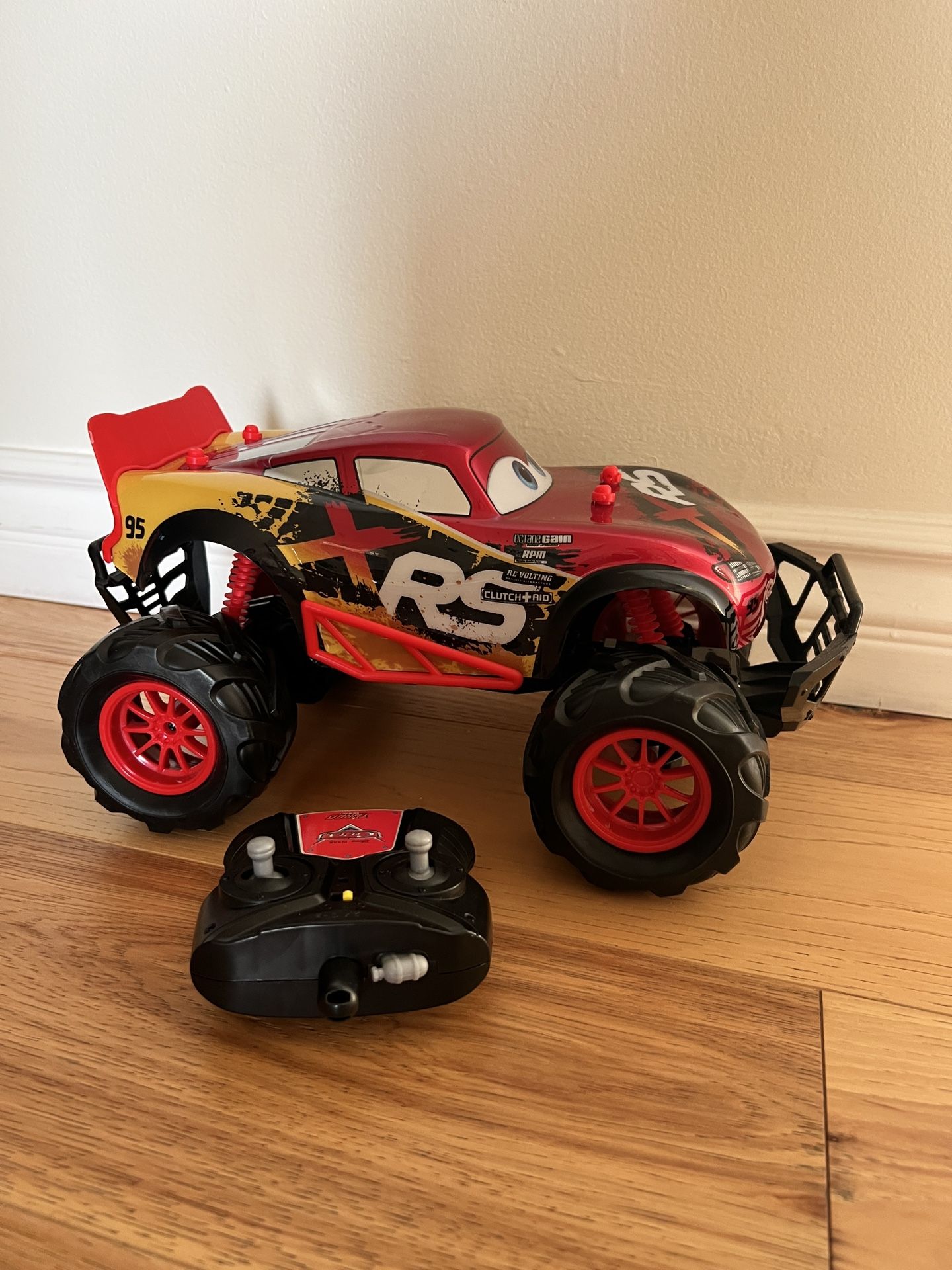 Disney Cars Lightning McQueen Offroad RC 1:14 Scale Remote Control Car