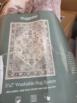 New 5x7 Ruggable machine Washable rug with pad