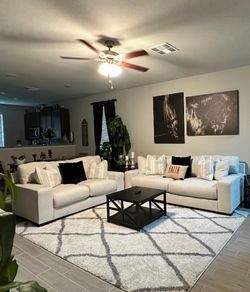 Couch set