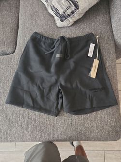 Essential shorts black XL brand new