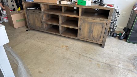 TV Stand/Entry Table/Credenza