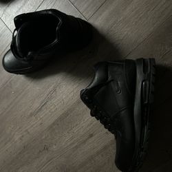 Nike men Air Goadome triple black 