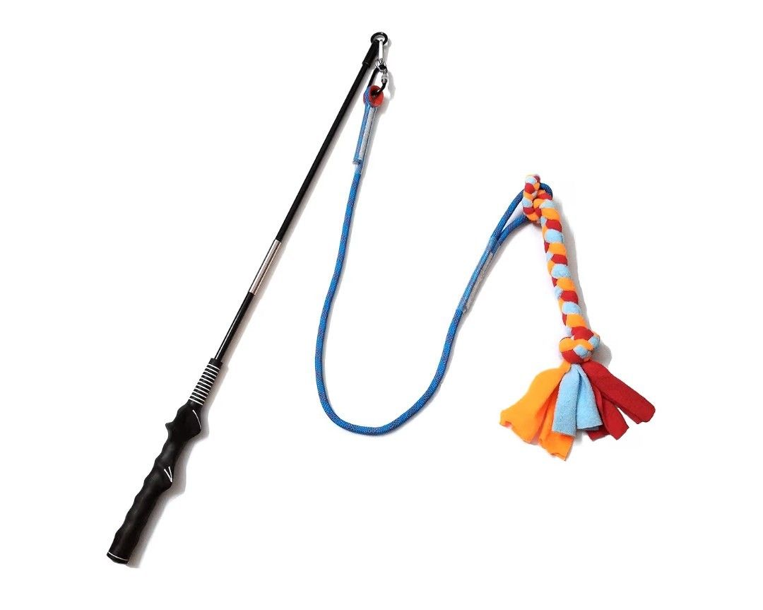 Interactive Flirt Pole Toy for Dogs Chase and Tug of War,Durable Teaser Wand with Pet Fleece Rope Te