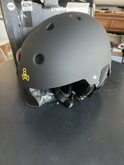 Triple 8 Brainsaver Snow Audio Helmet Size S/M Black Rubber