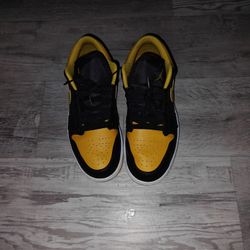 Air Jordan 1 Low 'Yellow Ochre