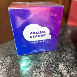 Ariana grande Cloud Perfume
