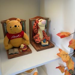 Winnie The Pooh And Tigger Bookends 