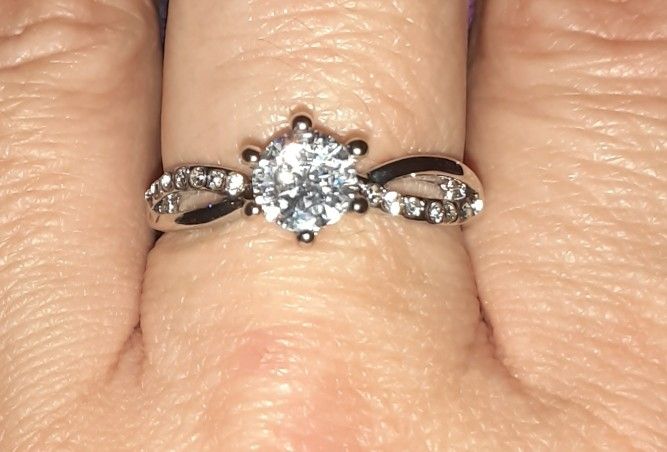 Unique Solitaire and Infinity Sign Ring