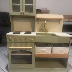 Play kitchen