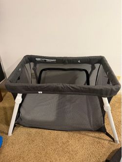 Guava Family Lotus Travel Crib + Backpack