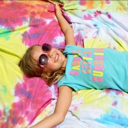 Best Quarantine Activity! Comprehensive Tie Dye Kit - Up to 75 Projects!!