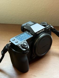 Fujifilm GFX 100s w/ 3 lenses