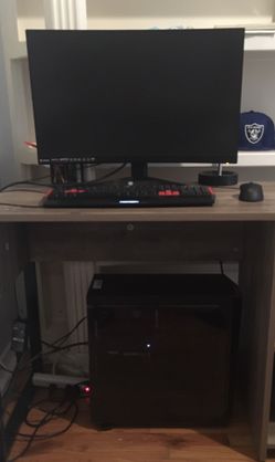 CyberPower Gaming PC With 165hz Curved Gaming Monitor