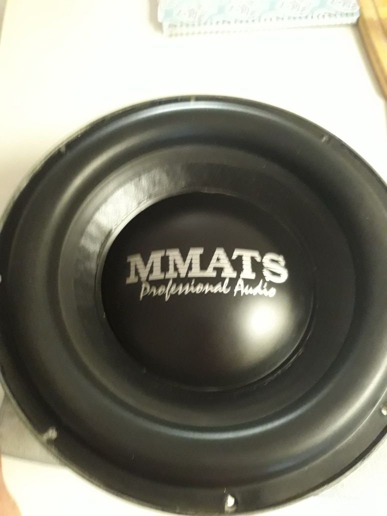 Mmatts 12 with a mmatts 15 motor, and kicker 600.1 amp class d