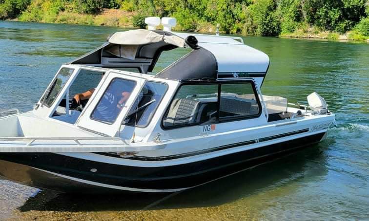 21’ Jet boat Aluminum With 454