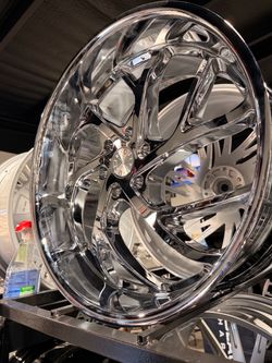 24x11 24x9 wheels tires new chrome new 6lug Chevy