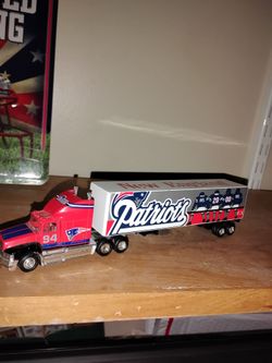 Vintage Patriots Diecast Collectable tracker trailer very good condition Collectable