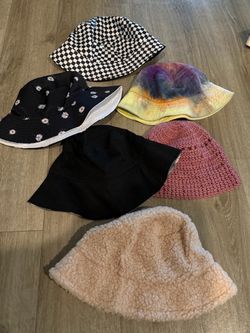 8 bags full of clothing for woman Small & Medium