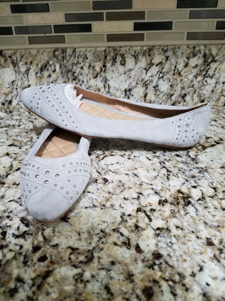 Ugg Flats Size 7 wmns
