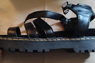 Doc marten sandals