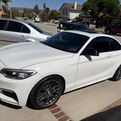 2016 BMW M235i